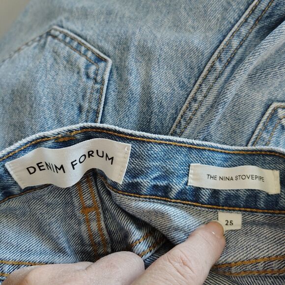 DENIM FORUM The Nina Stovepipe 25 Women's Button-Fly High Rise Light Wash Jeans - Picture 3 of 4